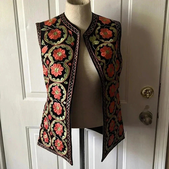 1970s hand embroidered Afghan Hippie waistcoat size S - Picture 4 of 7